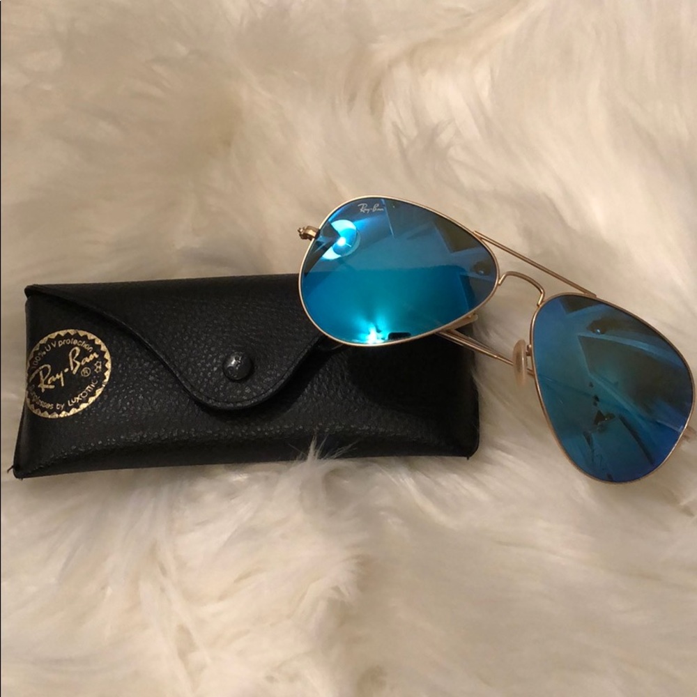 Ray Ban Blue Mirrored Aviators RB3025